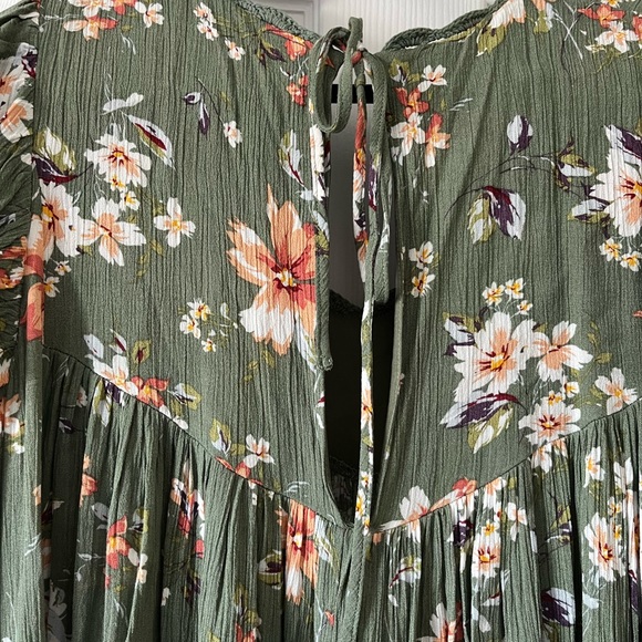 Women’s Jumper - Picture 5 of 5